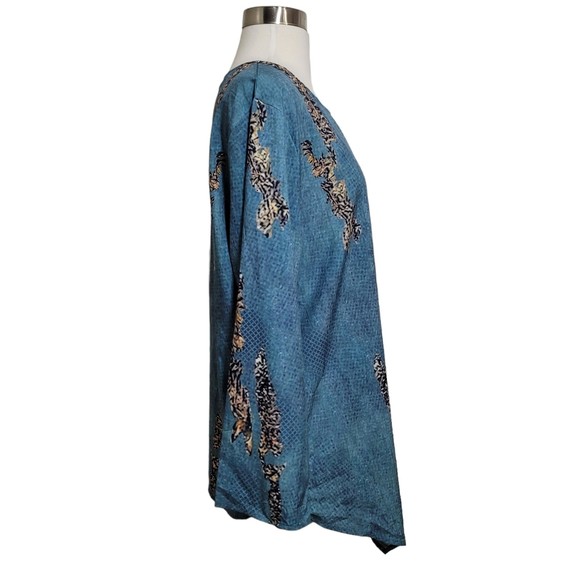 NWT Abilvia Teal Blue Floral Screen Print Asymmetric Hem Top Size XL - Picture 3 of 6
